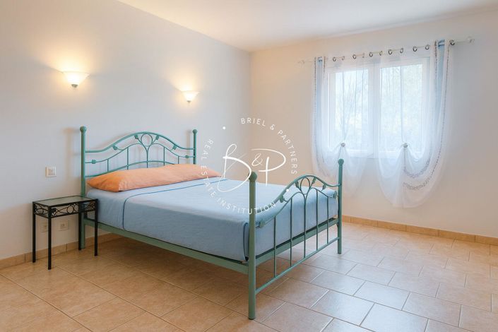 Image No.14-4 Bed House for sale