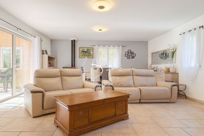 Image No.7-4 Bed House for sale