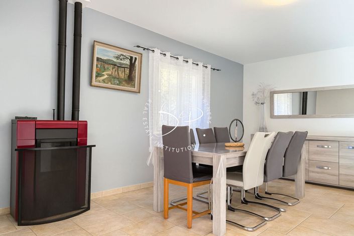 Image No.8-4 Bed House for sale