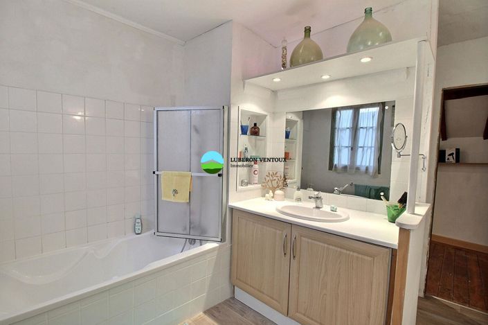 Image No.9-3 Bed House for sale