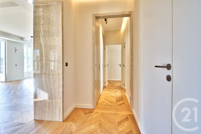 Image No.13-3 Bed Apartment for sale