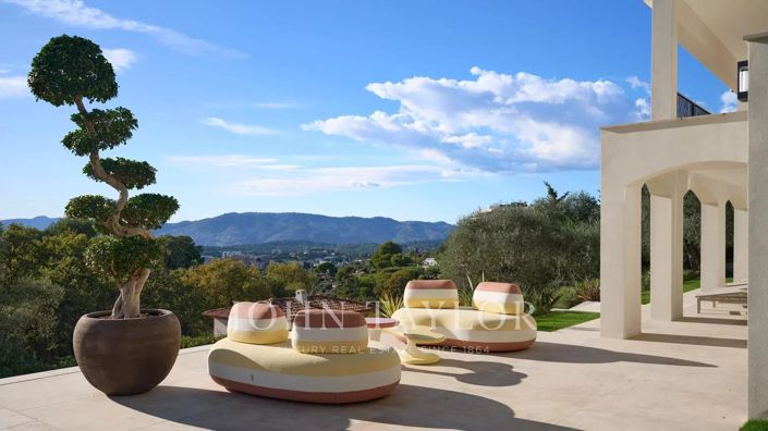 Image No.3-5 Bed House for sale