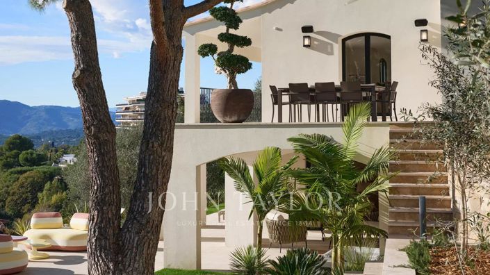 Image No.4-5 Bed House for sale