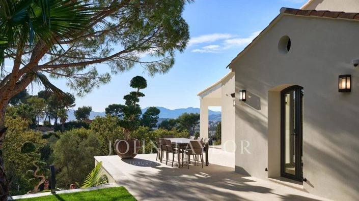 Image No.5-5 Bed House for sale