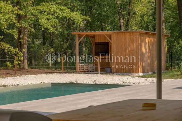 Image No.19-6 Bed House for sale