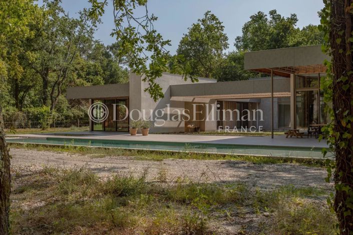 Image No.21-6 Bed House for sale