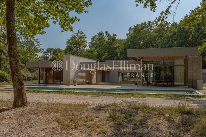 Image No.22-6 Bed House for sale