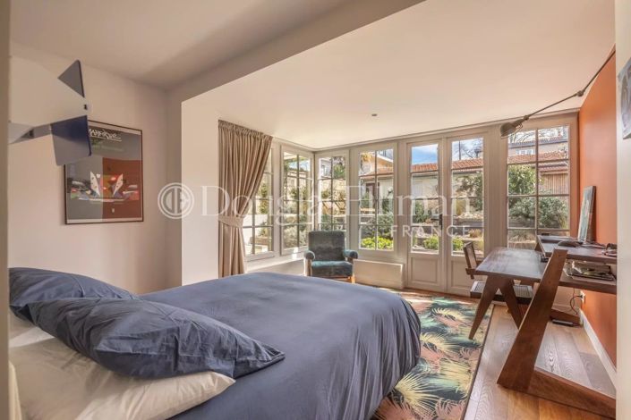 Image No.6-4 Bed House for sale