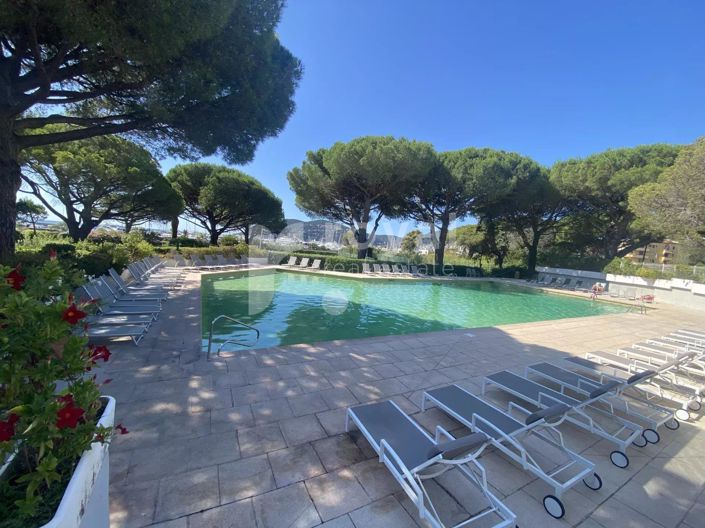 Image No.10-1 Bed Apartment for sale