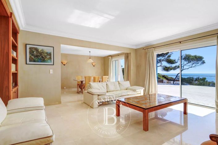 Image No.4-2 Bed House for sale