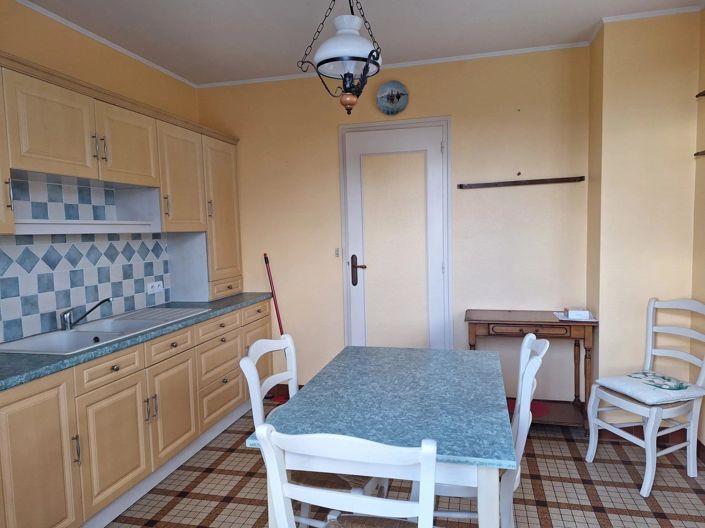 Image No.6-2 Bed House for sale