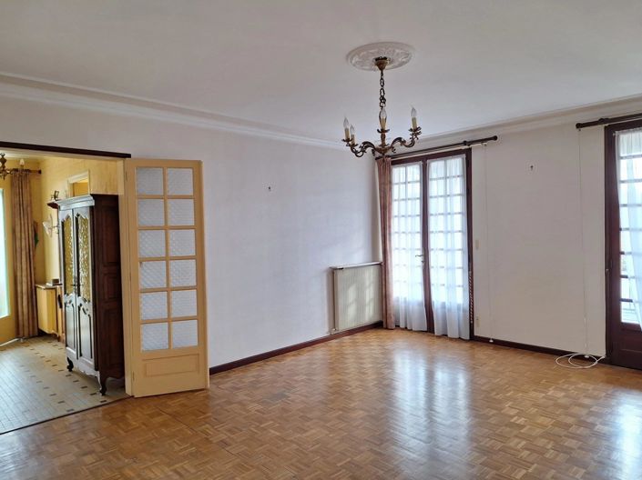 Image No.7-2 Bed House for sale