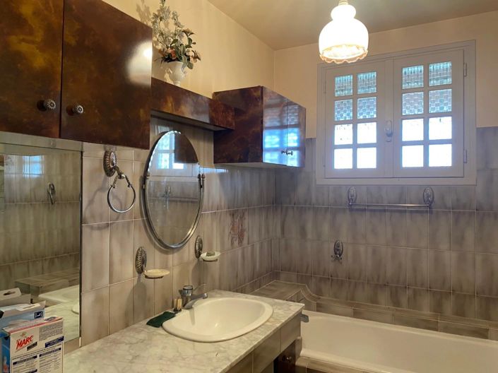 Image No.9-2 Bed House for sale