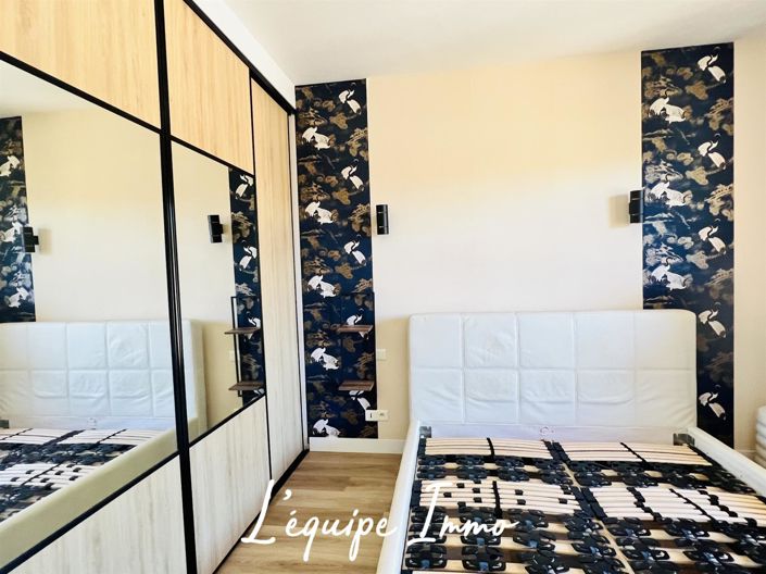 Image No.12-3 Bed House for sale