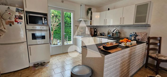 Image No.4-2 Bed House for sale