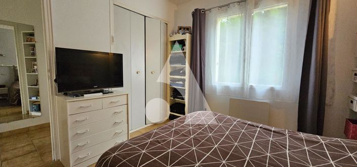 Image No.6-2 Bed House for sale