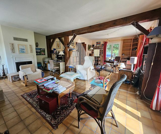 Image No.8-3 Bed House for sale