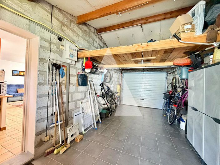 Image No.11-3 Bed House for sale