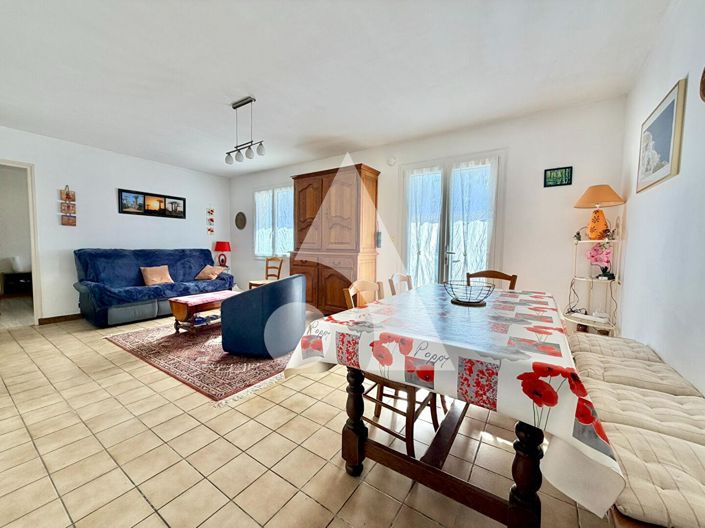 Image No.4-3 Bed House for sale