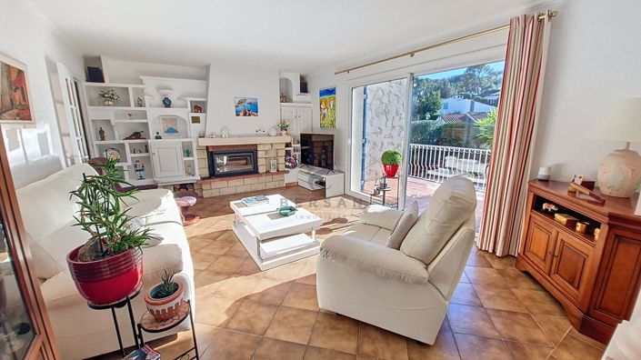 Image No.4-5 Bed House for sale