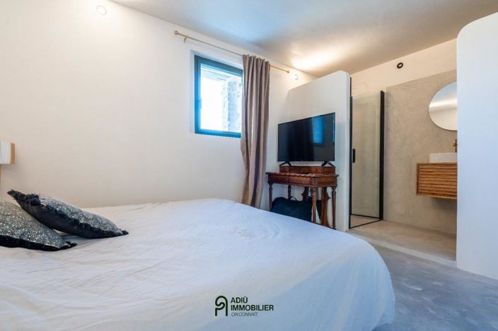 Image No.10-5 Bed House for sale