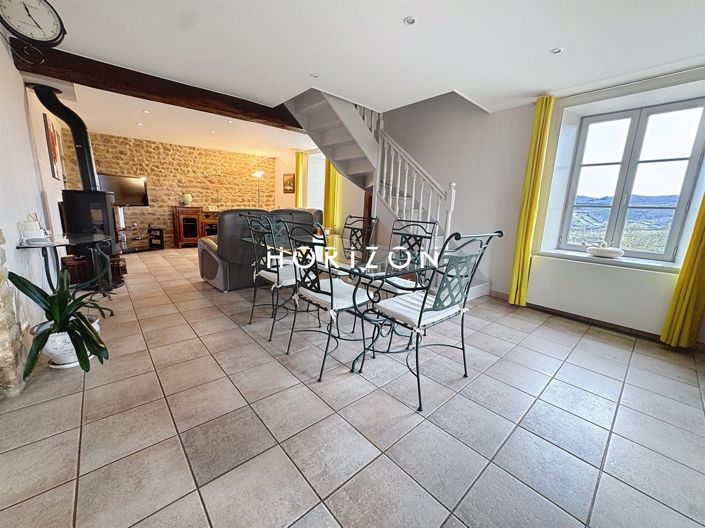 Image No.25-Maison de 4 chambres à vendre à Cluny