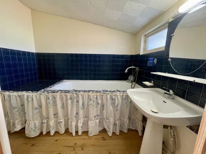 Image No.19-3 Bed House for sale