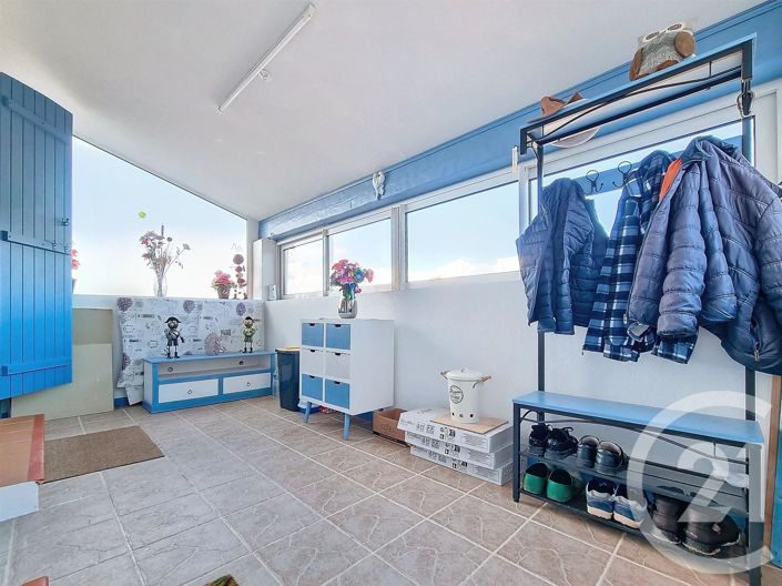 Image No.8-3 Bed House for sale