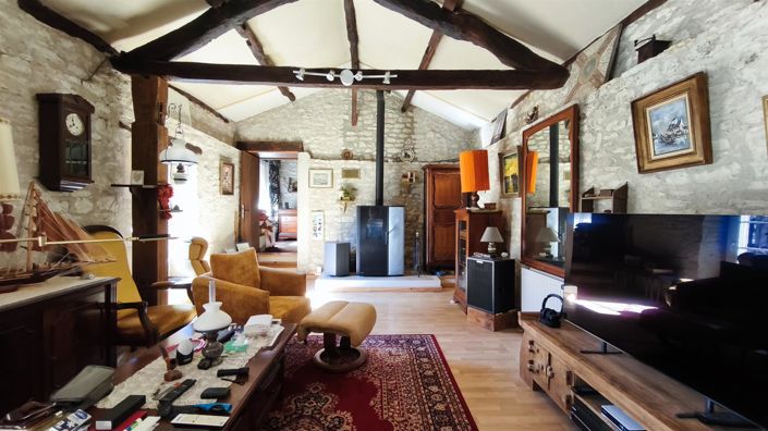 Image No.11-2 Bed House for sale