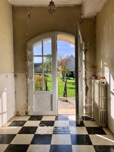 Image No.8-17 Bed House for sale