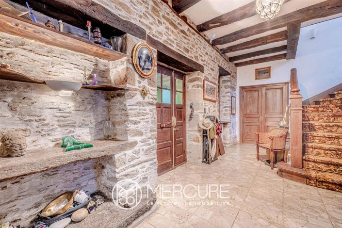 Image No.5-6 Bed House for sale