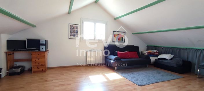 Image No.5-5 Bed House for sale