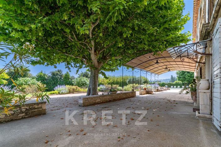 Image No.2-8 Bed House for sale