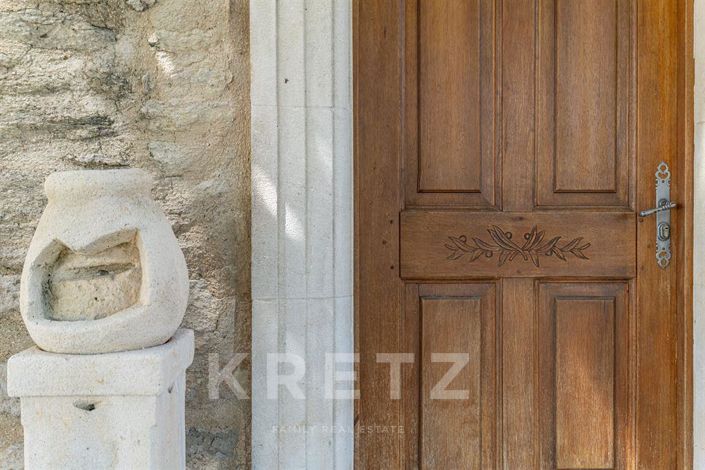 Image No.4-8 Bed House for sale