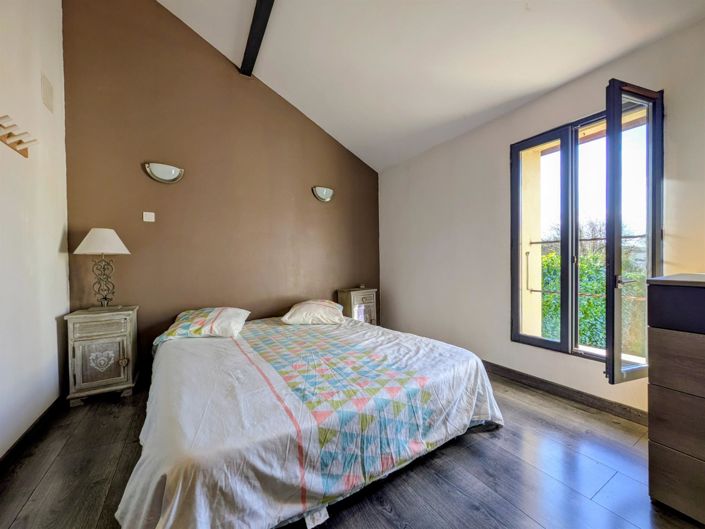 Image No.6-2 Bed House for sale