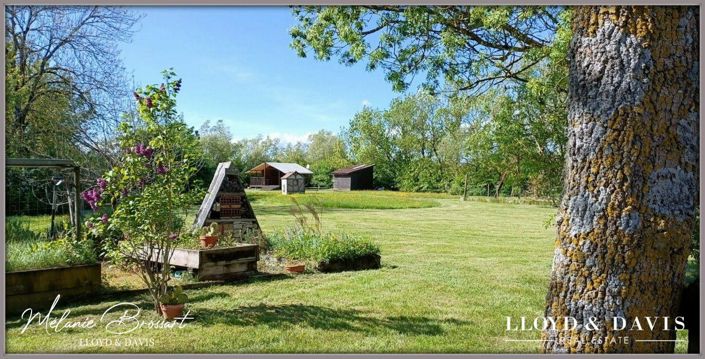 Image No.4-8 Bed House for sale