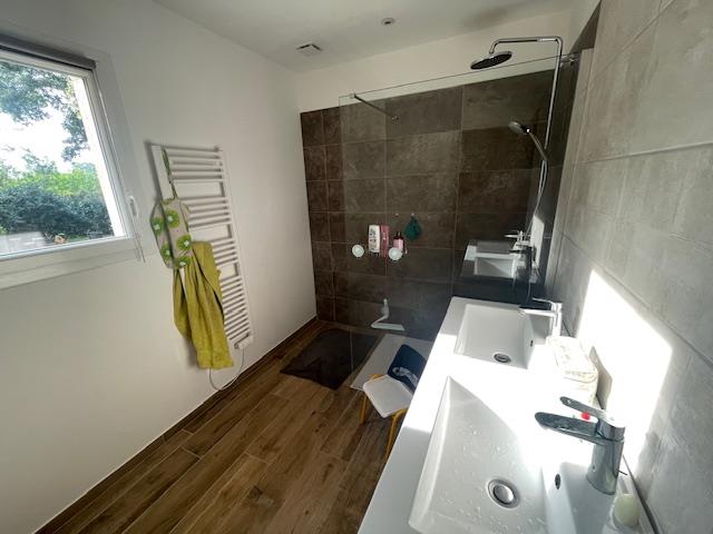 Image No.9-3 Bed House for sale