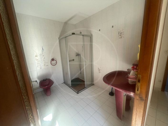 Image No.14-3 Bed House for sale