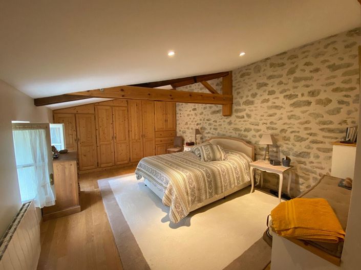 Image No.8-3 Bed House for sale