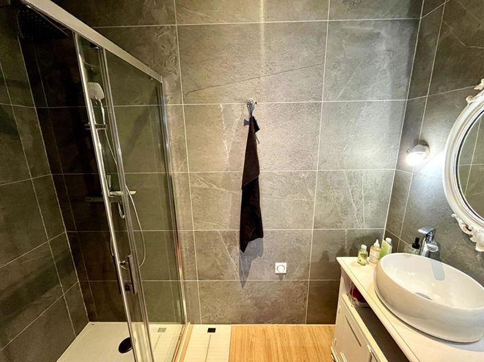 Image No.10-4 Bed House for sale