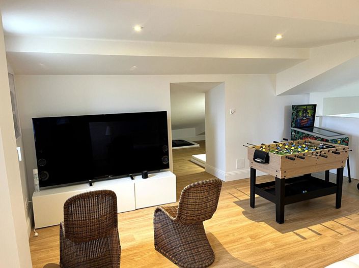 Image No.12-4 Bed House for sale