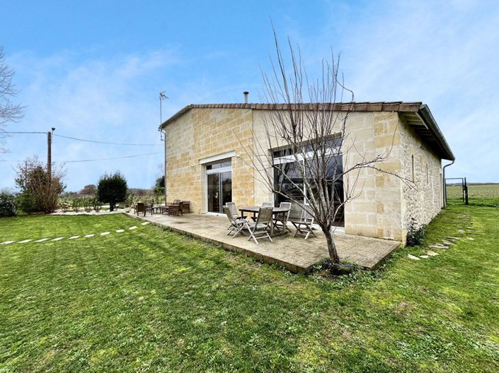 Image No.2-4 Bed House for sale