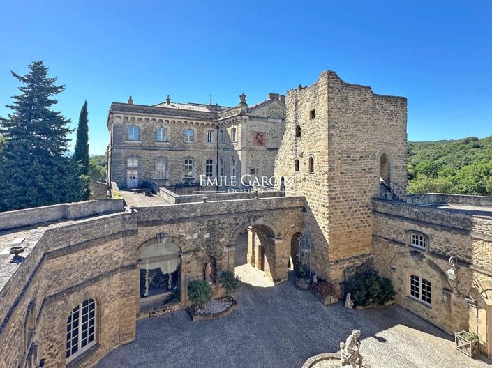 Image No.12-25 Bed Property for sale