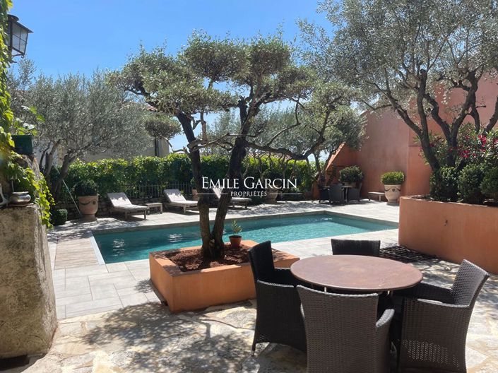 Image No.2-6 Bed Property for sale