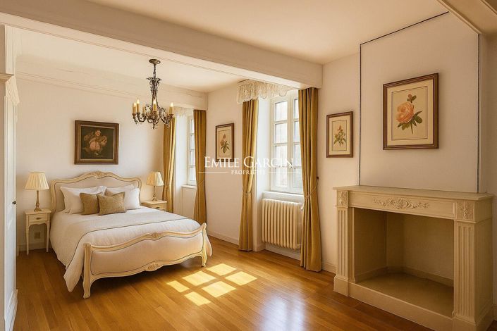 Image No.9-4 Bed House for sale