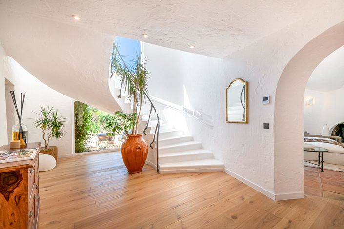 Image No.5-13 Bed House for sale