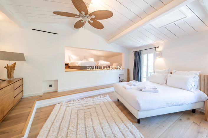 Image No.6-13 Bed House for sale