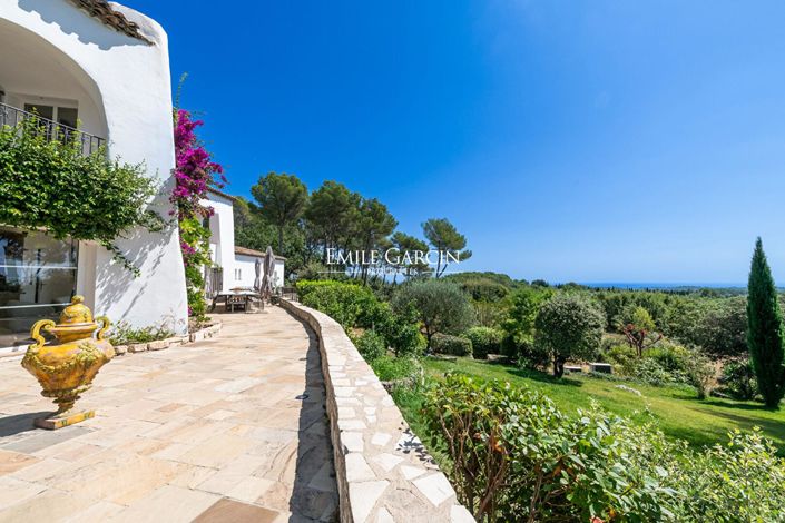 Image No.8-13 Bed House for sale