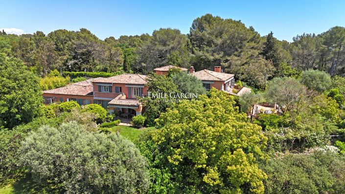 Image No.4-10 Bed Property for sale