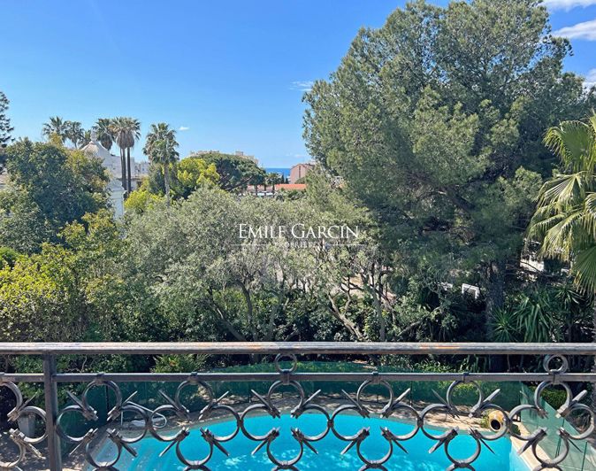 Image No.3-5 Bed House for sale